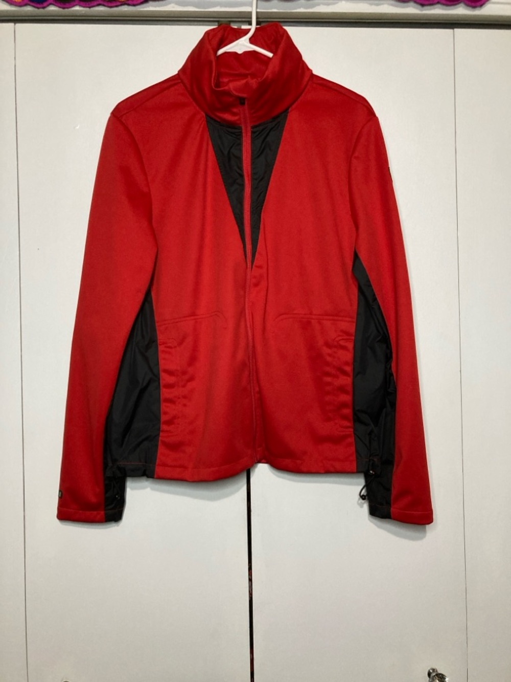 Scuderia Ferrari Red and Yellow Logo Windbreaker Jacket Italian Size Large